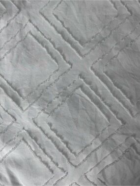 SOCIAL STANDARD White Diamond-Quilted Comforter - White